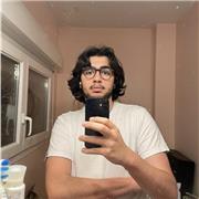 Je me présente je suis un jeune de 18 ans, je vous comprends les cours sont parfois compliqués, vous avez juste eu un petit manque d’attention ou même vous n'avez pas compris un cours, je serais alors là pour vous aider de façon pédagogue et avec vocabula